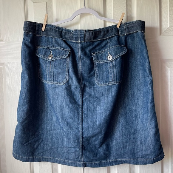 Venezia Chambray Skirt with Belt - Picture 2 of 4